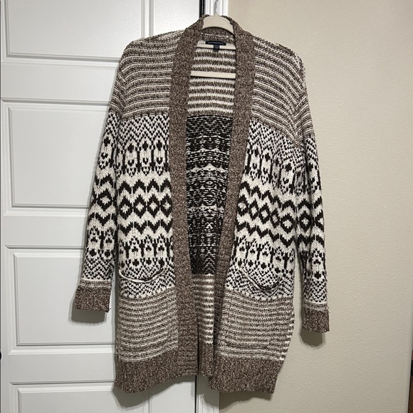 American Eagle Patterned Brown and Cream Cardigan - Picture 1 of 4
